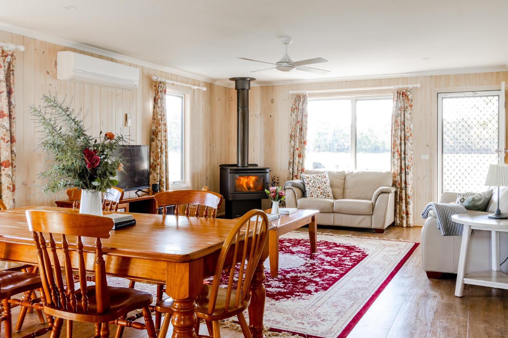 Freshwater Creek Cottages & Farm Stay Торки Экстерьер фото