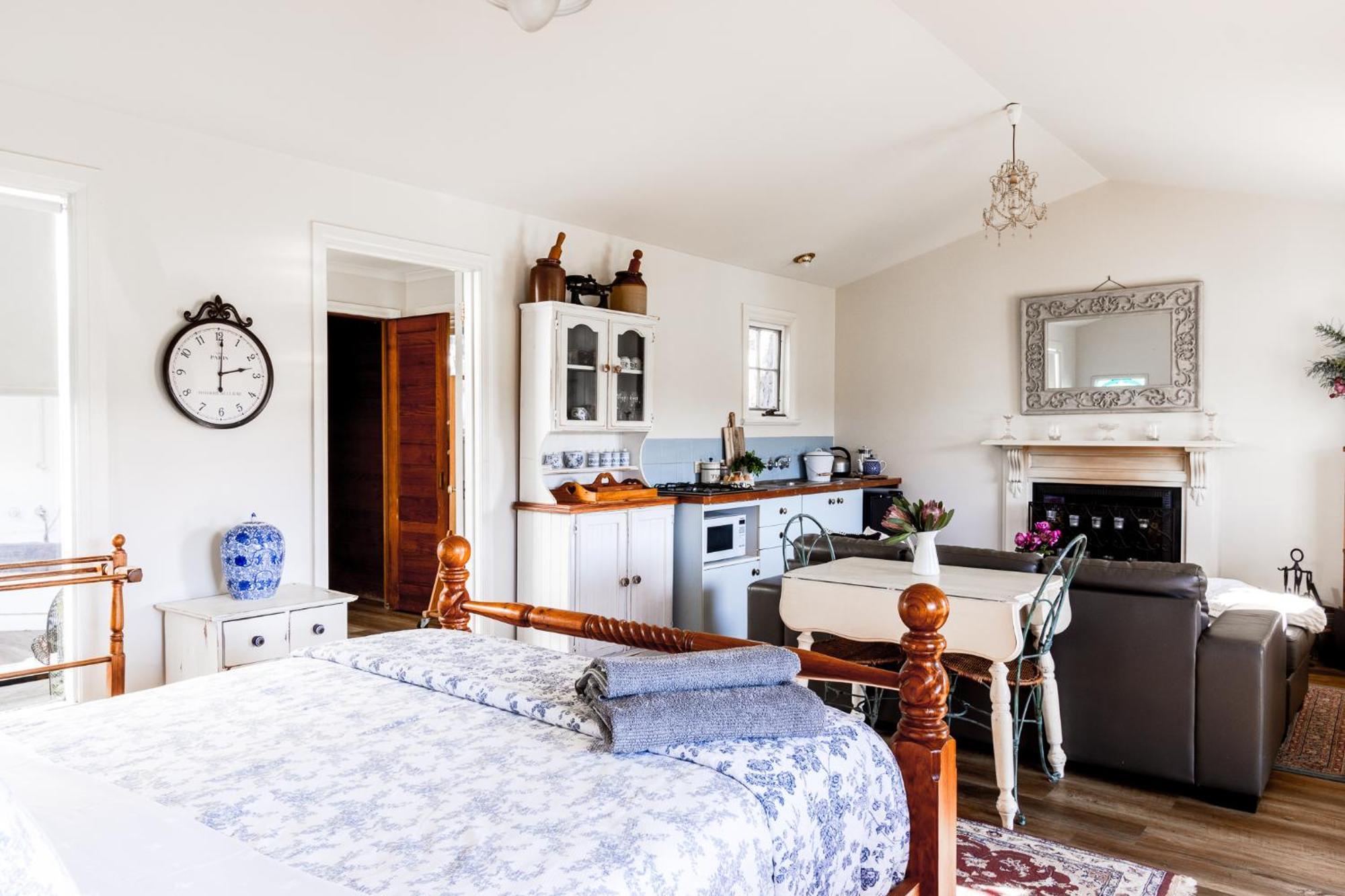 Freshwater Creek Cottages & Farm Stay Торки Экстерьер фото